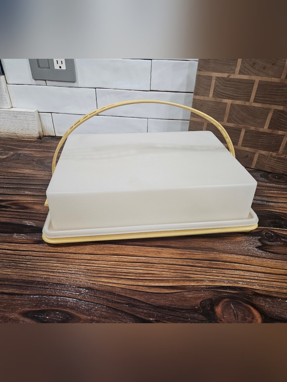 Vintage Tupperware 9x13 Rectangular Sheet Cake Carrier Holder Harvest W Handle